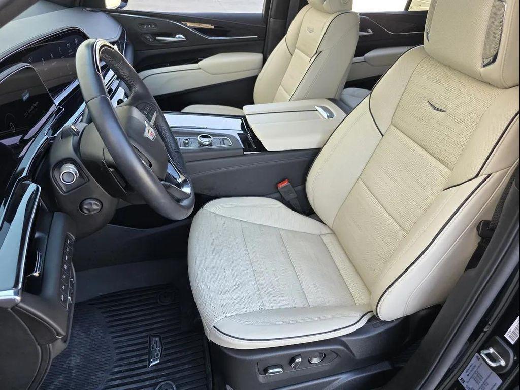 used 2024 Cadillac Escalade car, priced at $79,989