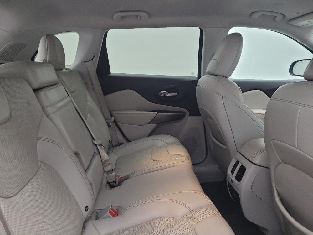 used 2019 Jeep Cherokee car, priced at $18,095