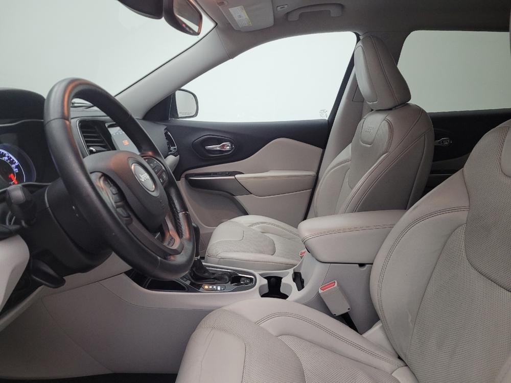 used 2019 Jeep Cherokee car, priced at $18,095