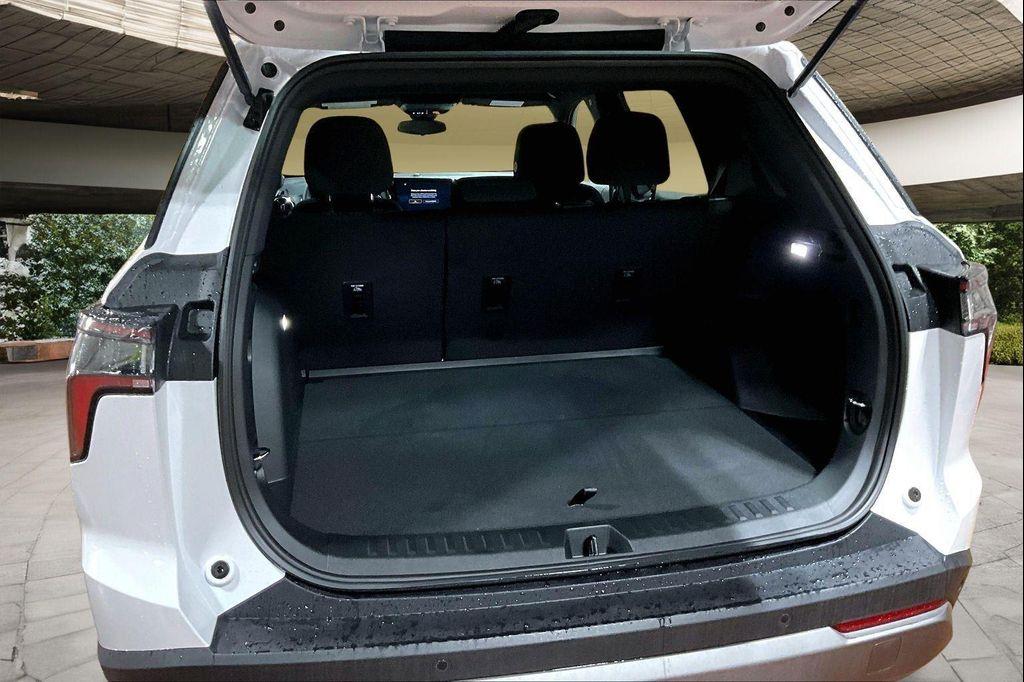 new 2026 Chevrolet Equinox car, priced at $29,829