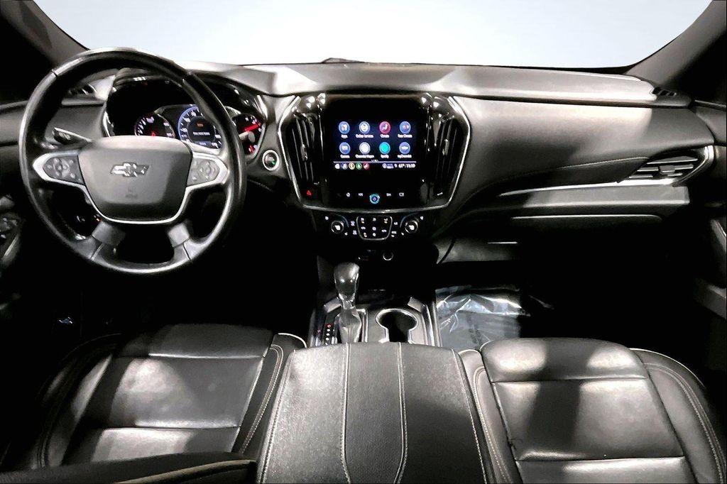 used 2022 Chevrolet Traverse car, priced at $31,892