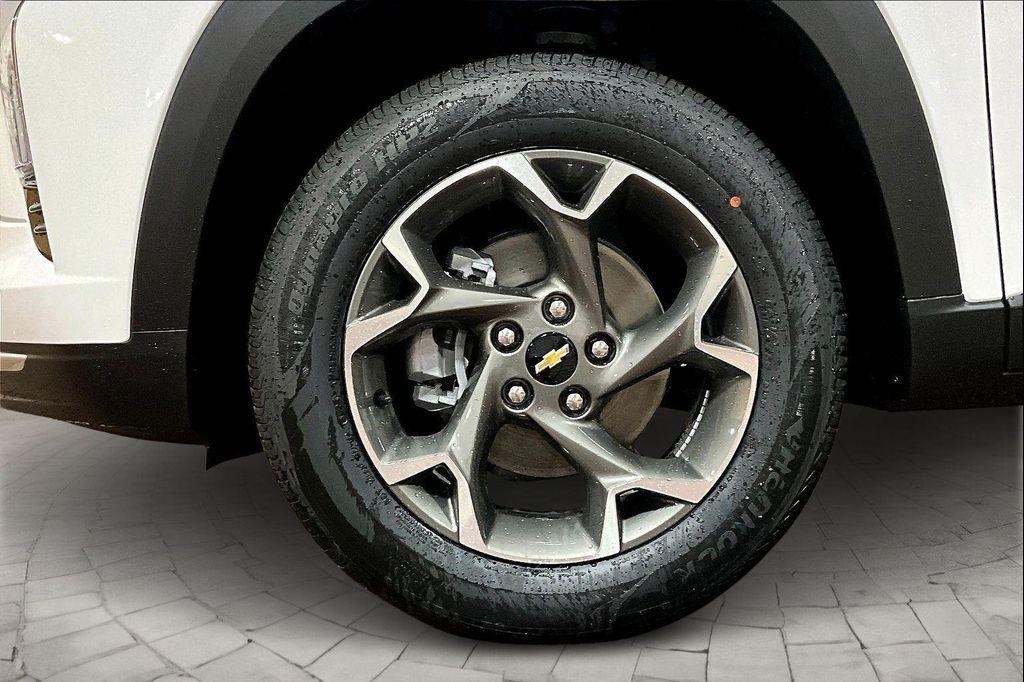 new 2026 Chevrolet Trax car, priced at $23,698