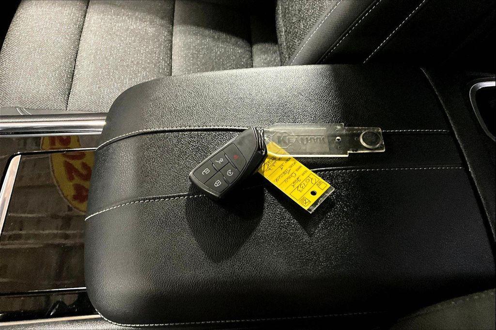 used 2024 Chevrolet Traverse car, priced at $34,685