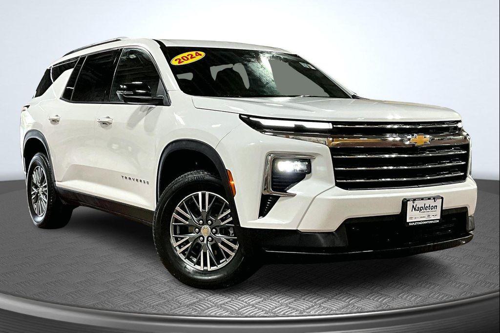 used 2024 Chevrolet Traverse car, priced at $34,685