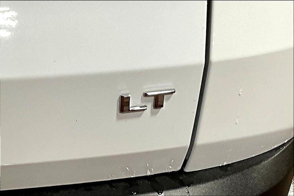 used 2024 Chevrolet Traverse car, priced at $34,685