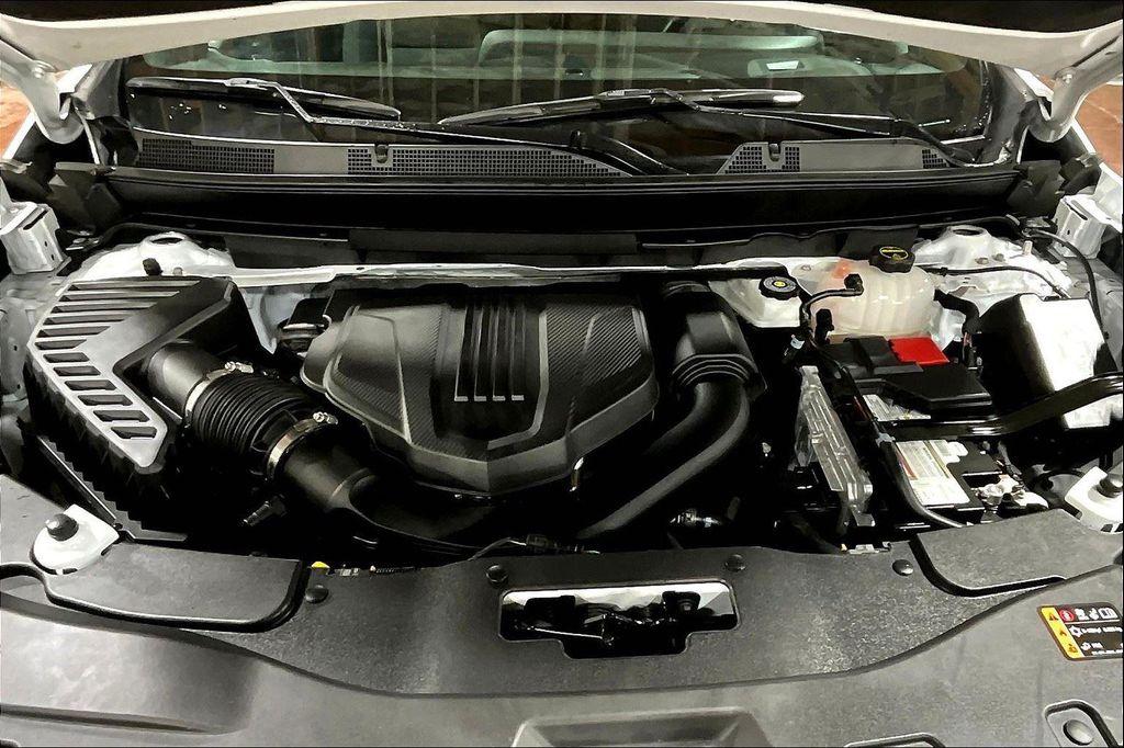 used 2024 Chevrolet Traverse car, priced at $34,685