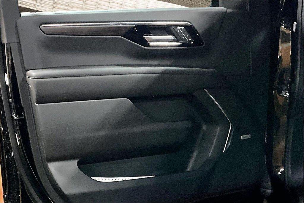 new 2026 Chevrolet Suburban car, priced at $75,270