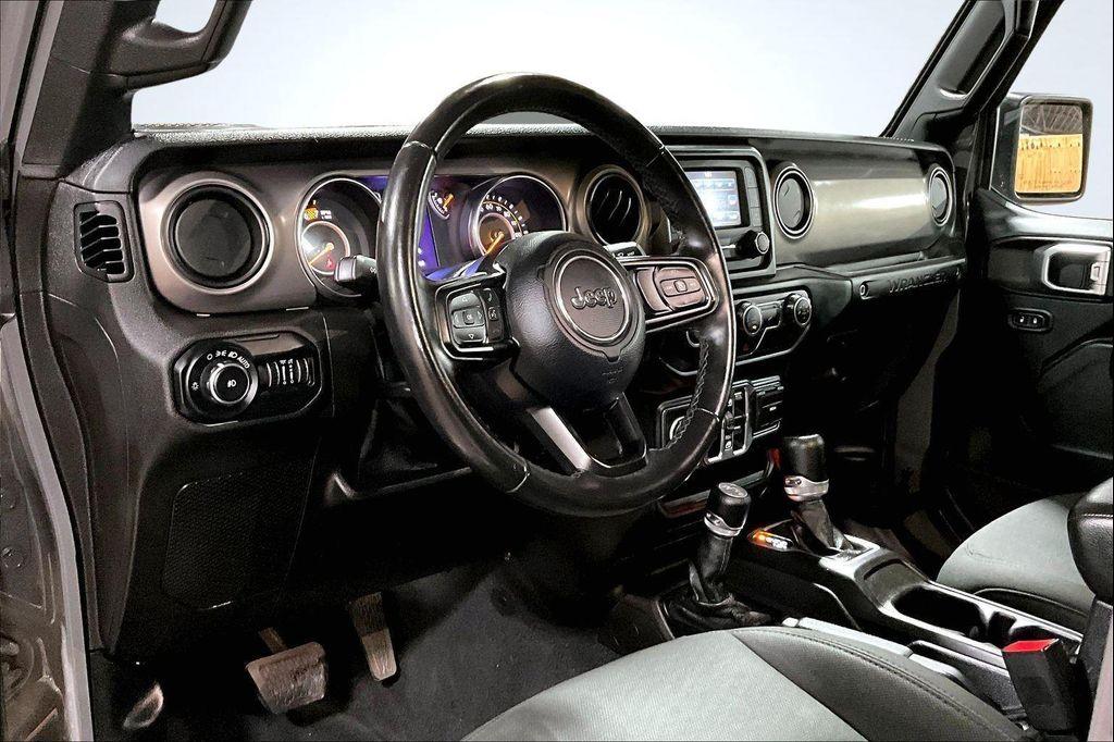 used 2019 Jeep Wrangler Unlimited car, priced at $21,325