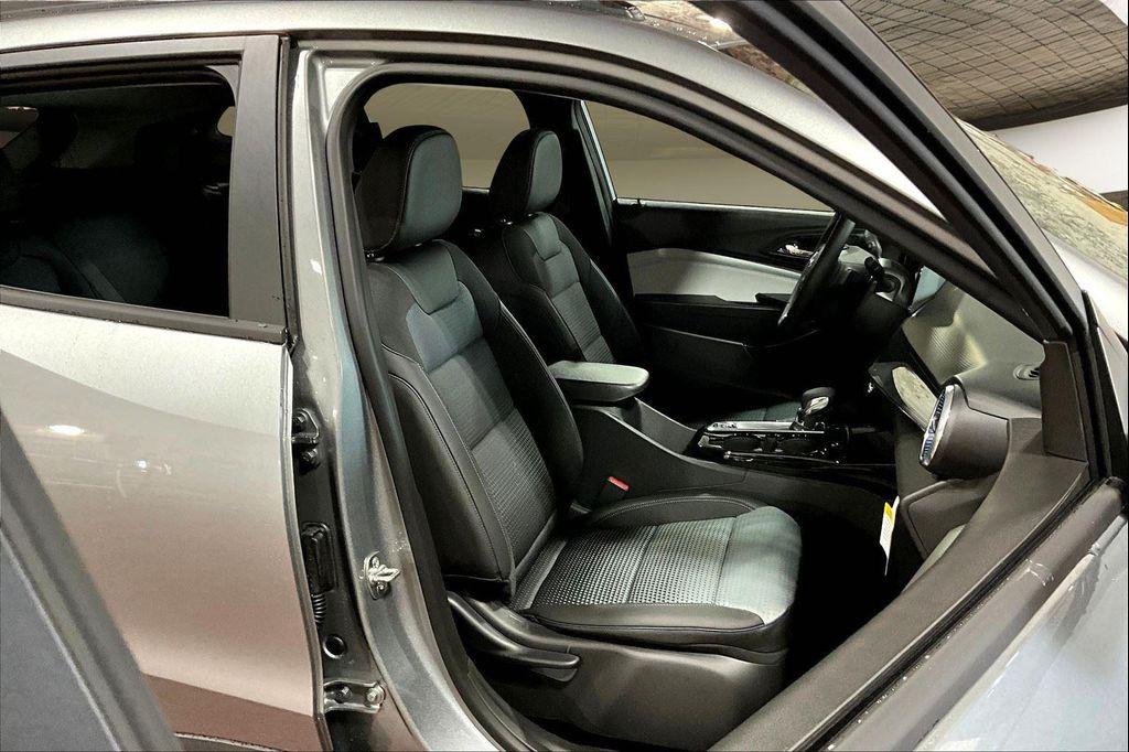 new 2026 Chevrolet Trax car, priced at $25,104