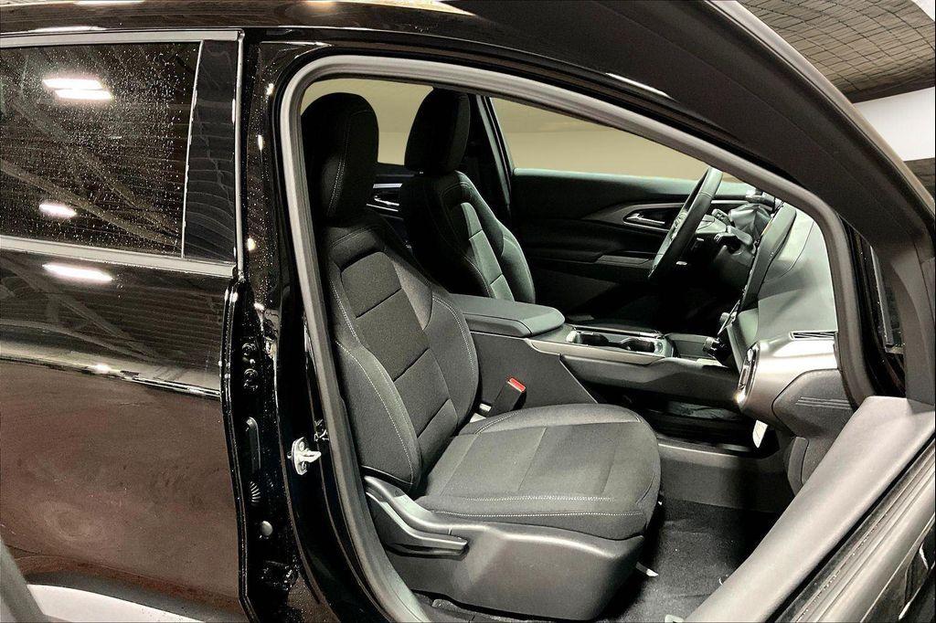 new 2026 Chevrolet Equinox EV car, priced at $33,022