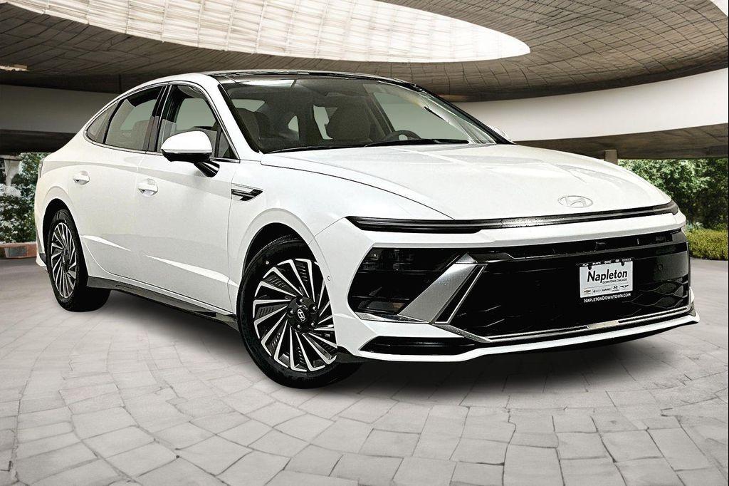 used 2025 Hyundai Sonata Hybrid car, priced at $31,565