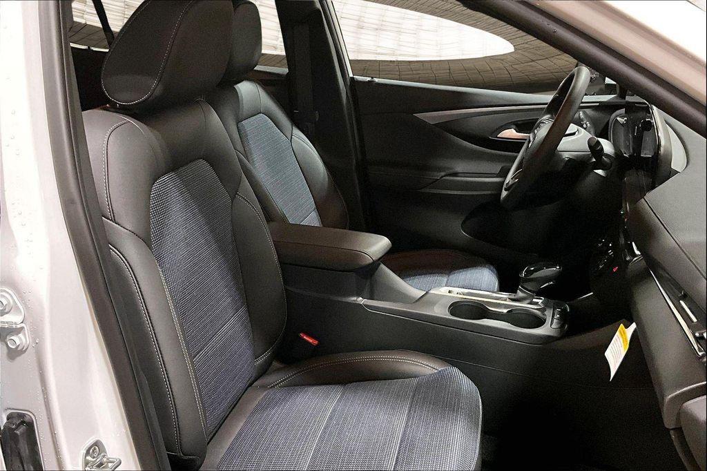 new 2026 Buick Envista car, priced at $24,526