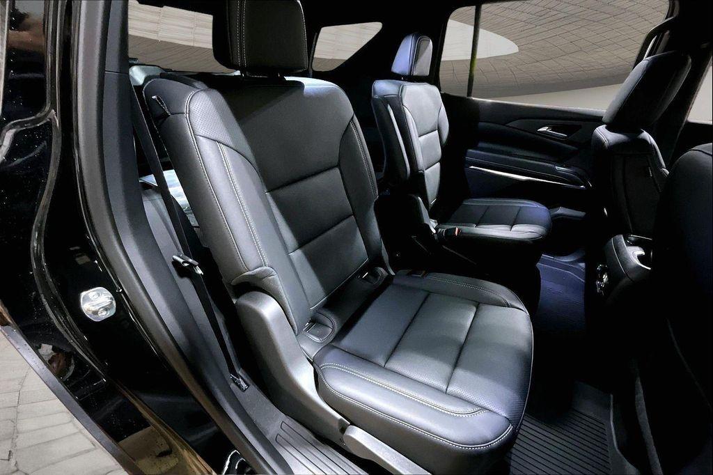 new 2026 Chevrolet Traverse car, priced at $50,322