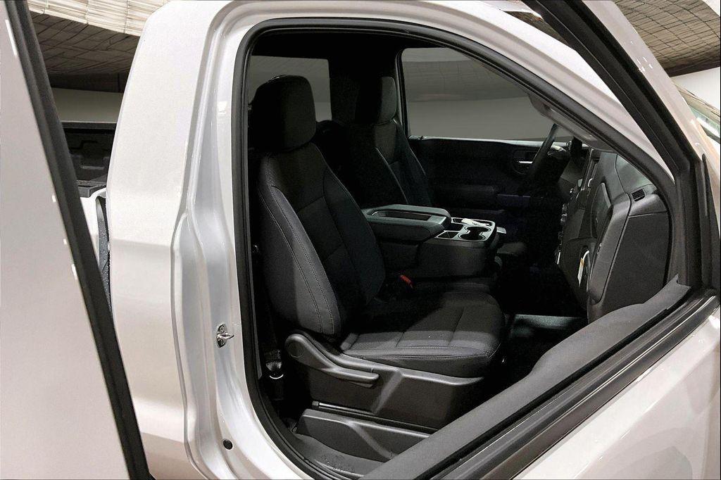 new 2025 Chevrolet Silverado 1500 car, priced at $38,293