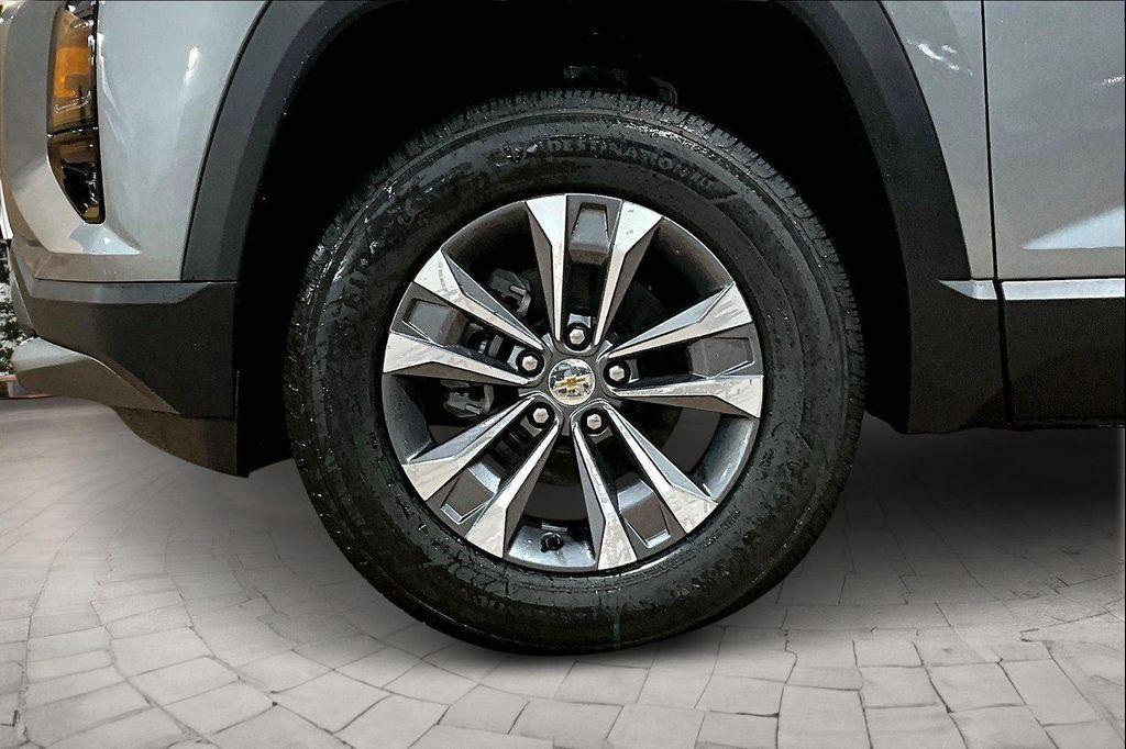 new 2026 Chevrolet Equinox car, priced at $29,830