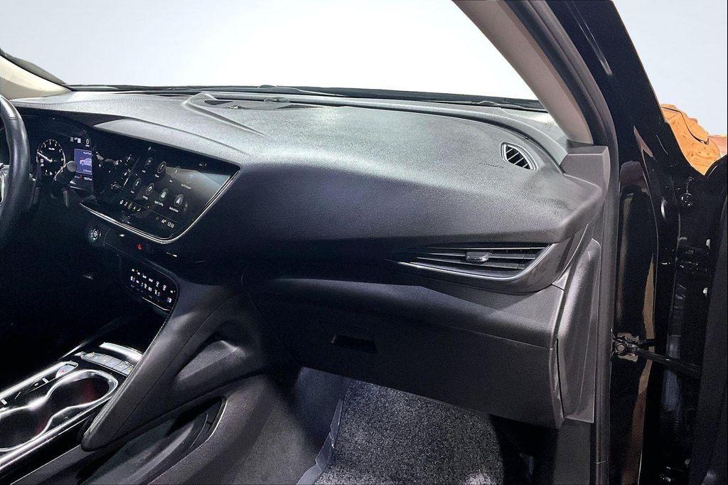 used 2023 Buick Envision car, priced at $30,891