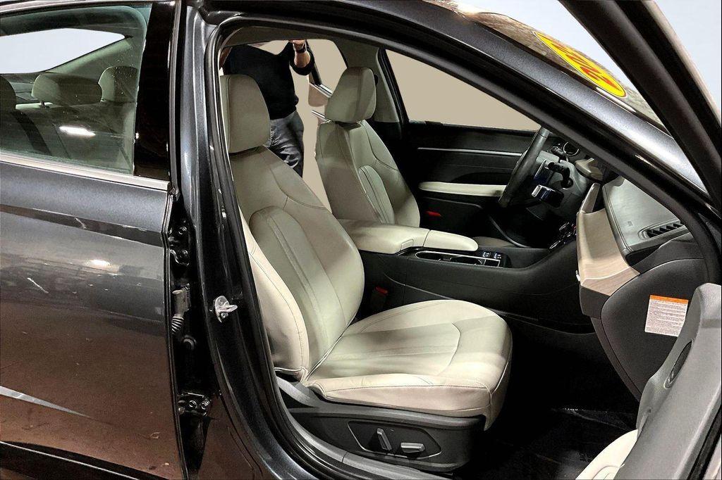 used 2024 Hyundai Sonata Hybrid car, priced at $27,396