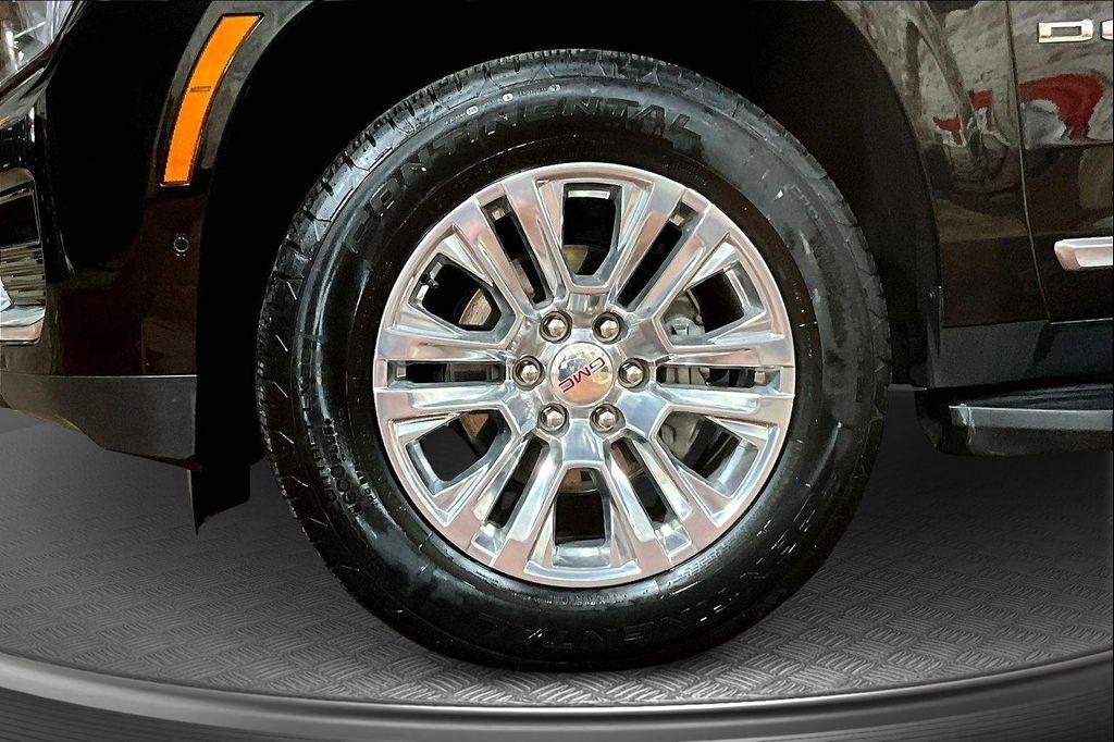 used 2025 GMC Yukon car, priced at $73,991