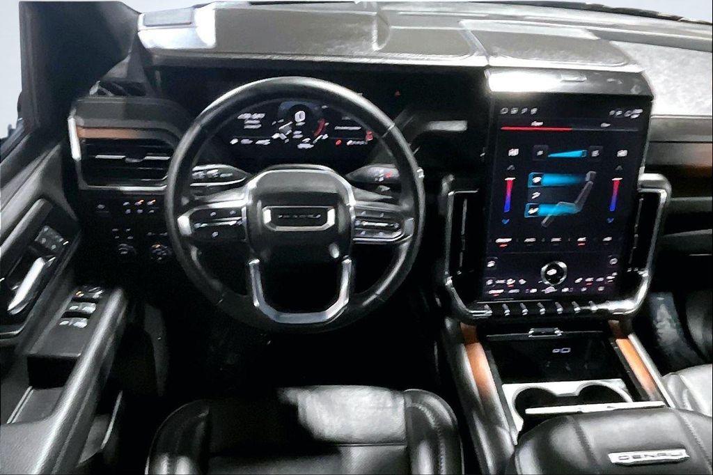 used 2025 GMC Yukon car, priced at $73,991