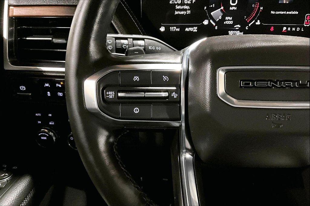 used 2025 GMC Yukon car, priced at $73,991