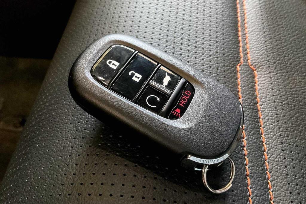 new 2026 Honda CR-V Hybrid car, priced at $41,675