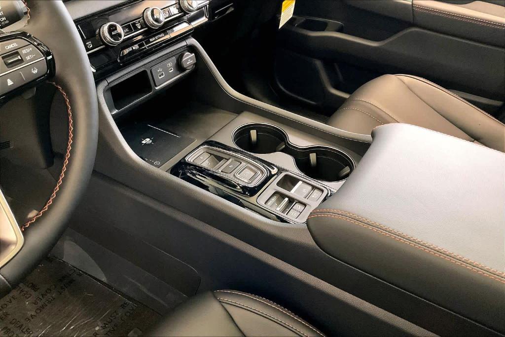 new 2025 Honda Pilot car, priced at $50,895