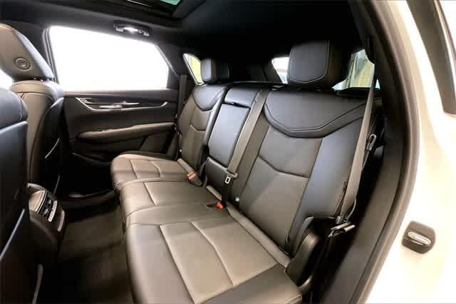 used 2021 Cadillac XT5 car, priced at $29,123