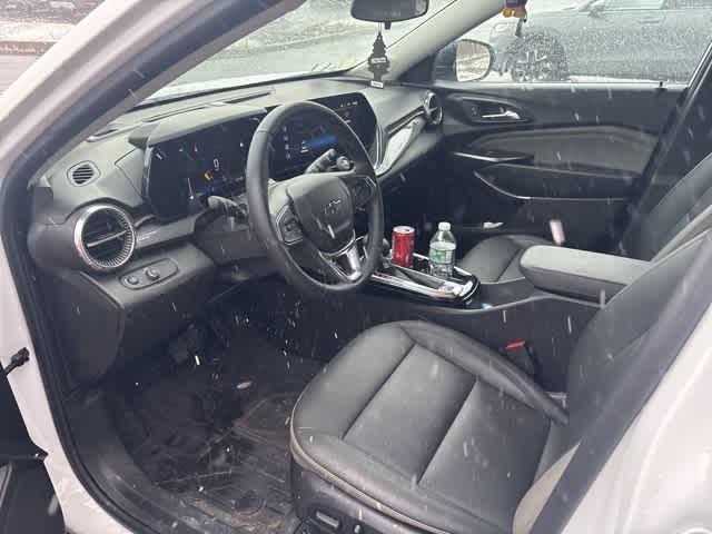 used 2025 Chevrolet Trax car, priced at $22,843