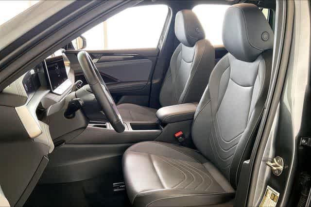 used 2025 Volkswagen Tiguan car, priced at $33,648