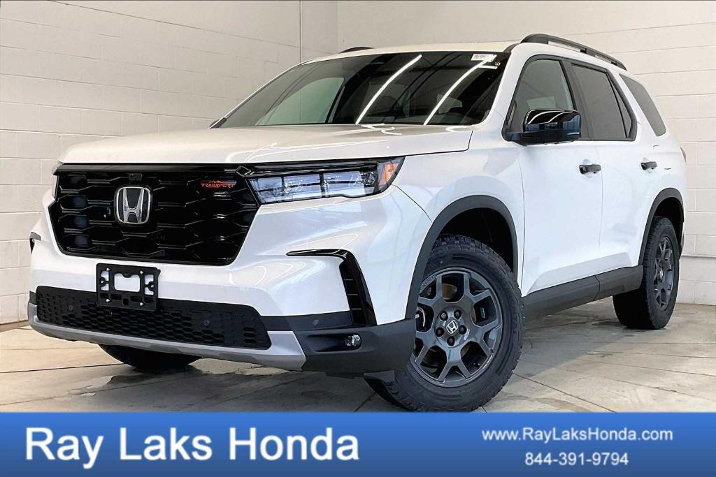 new 2025 Honda Pilot car, priced at $51,350