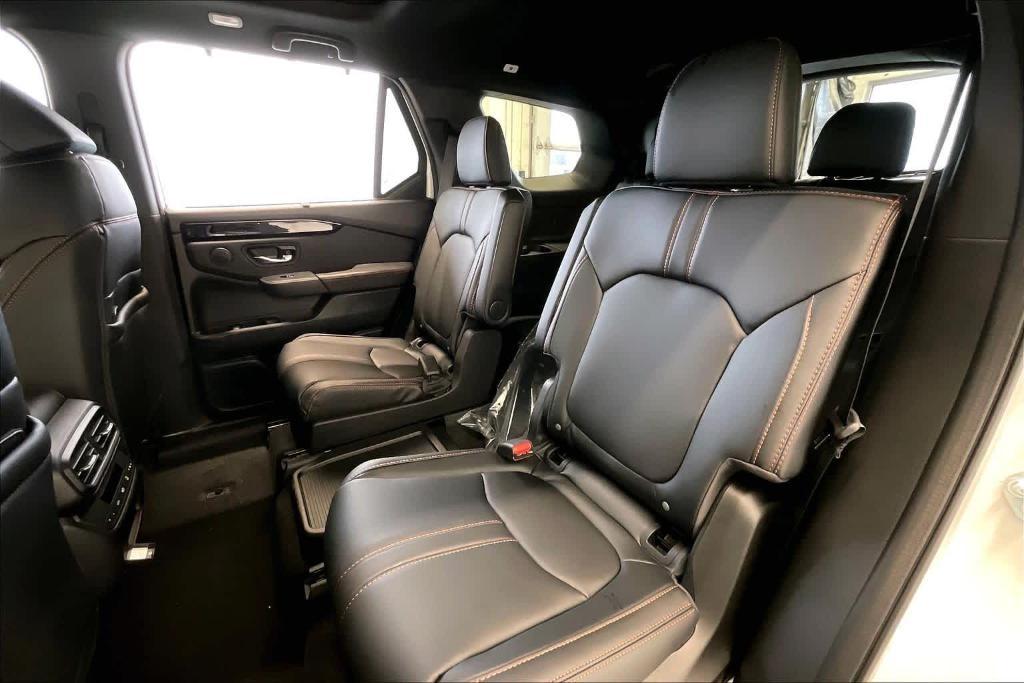 new 2025 Honda Pilot car, priced at $51,350