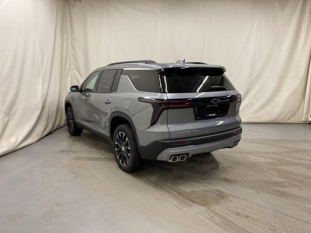 new 2026 Chevrolet Traverse car, priced at $49,140