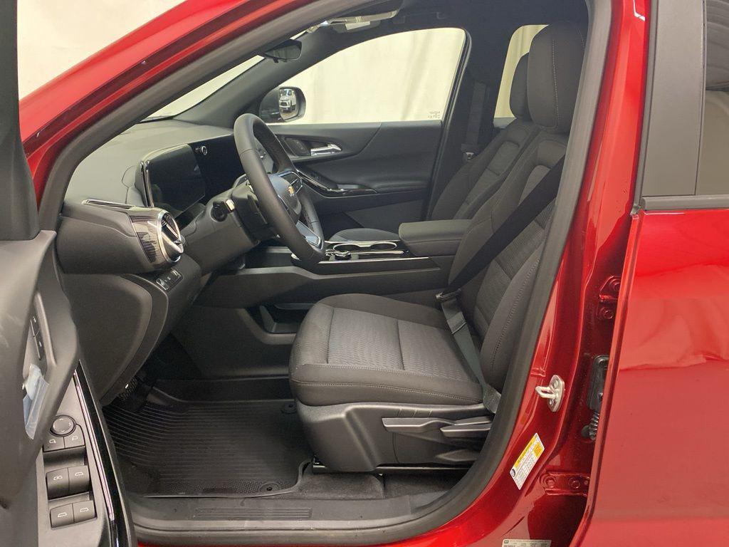 new 2026 Chevrolet Equinox car, priced at $32,685