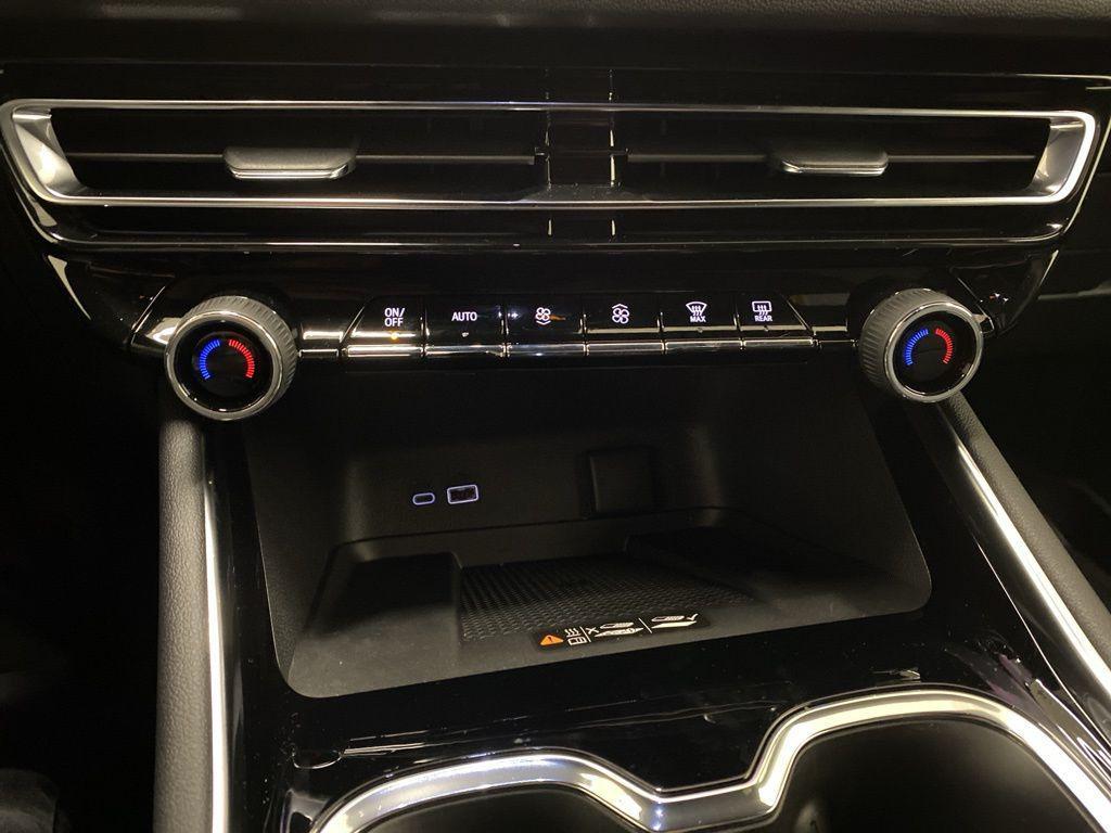 new 2026 Chevrolet Traverse car, priced at $48,165