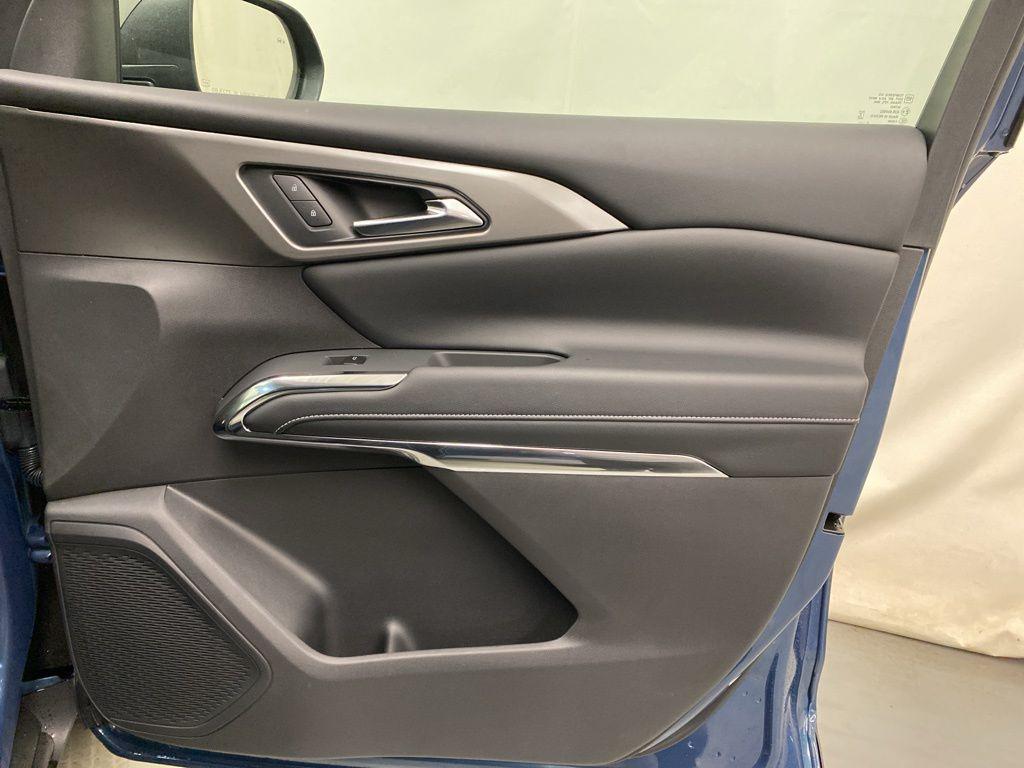 new 2026 Chevrolet Traverse car, priced at $48,165