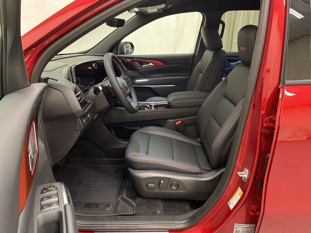 new 2026 Chevrolet Traverse car, priced at $53,165