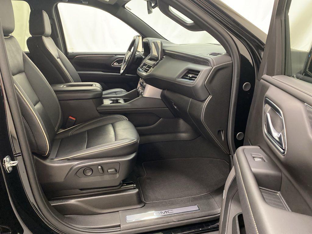 used 2024 GMC Yukon XL car, priced at $54,950