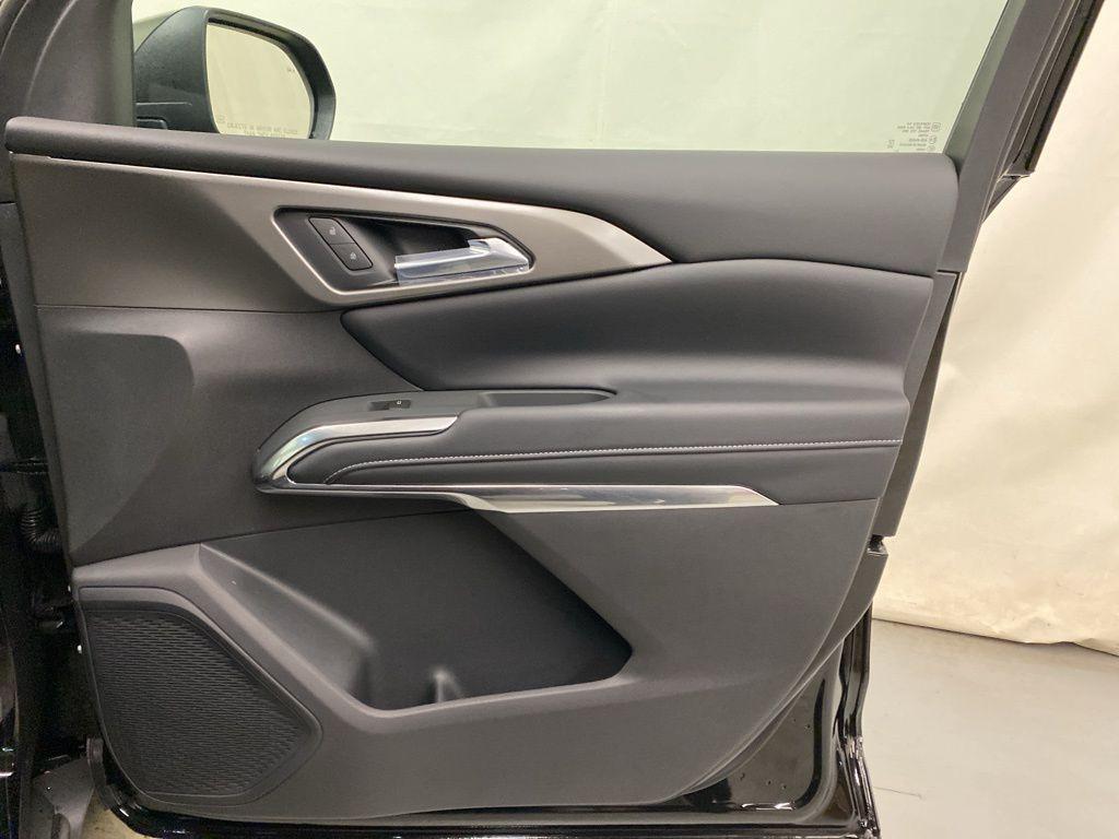 new 2026 Chevrolet Traverse car, priced at $46,640