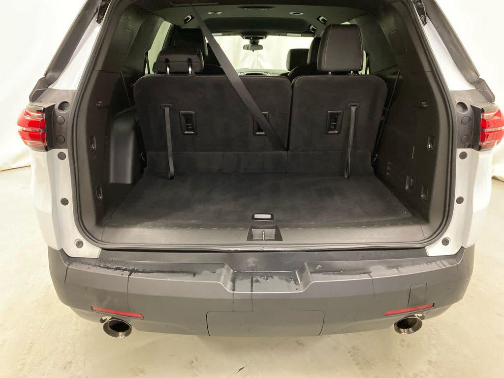 used 2023 Chevrolet Traverse car, priced at $27,950