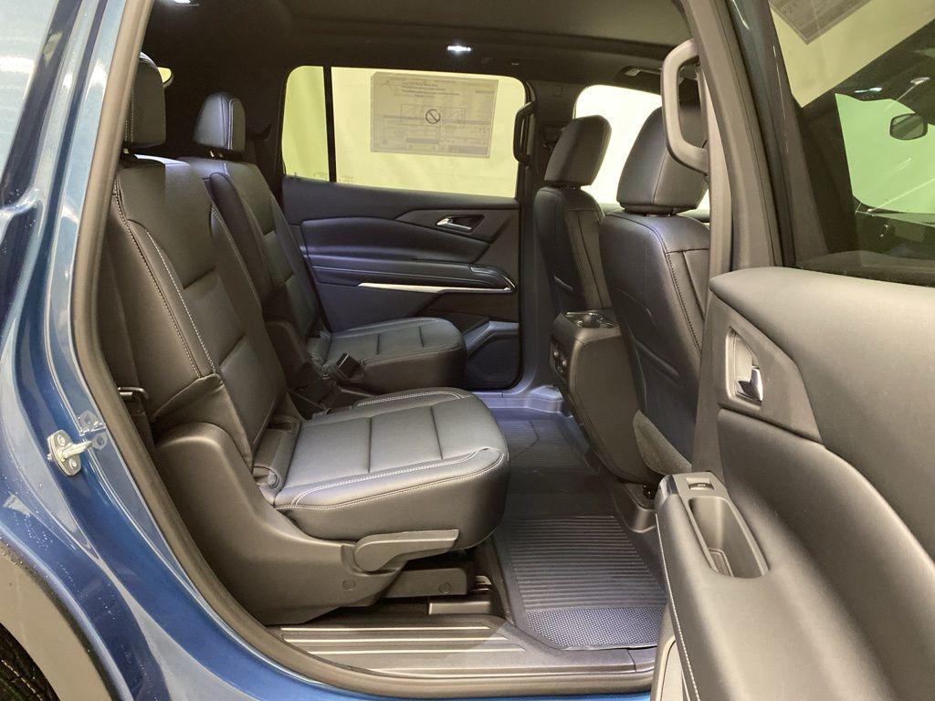 new 2026 Chevrolet Traverse car, priced at $49,140