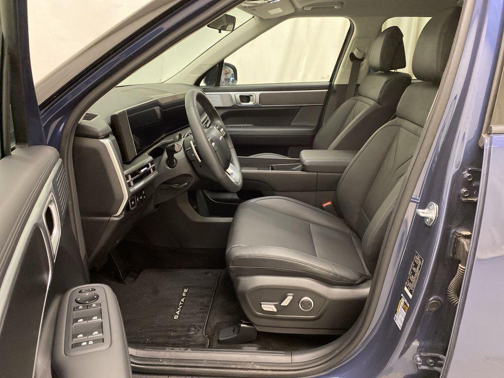 used 2025 Hyundai Santa Fe car, priced at $31,000