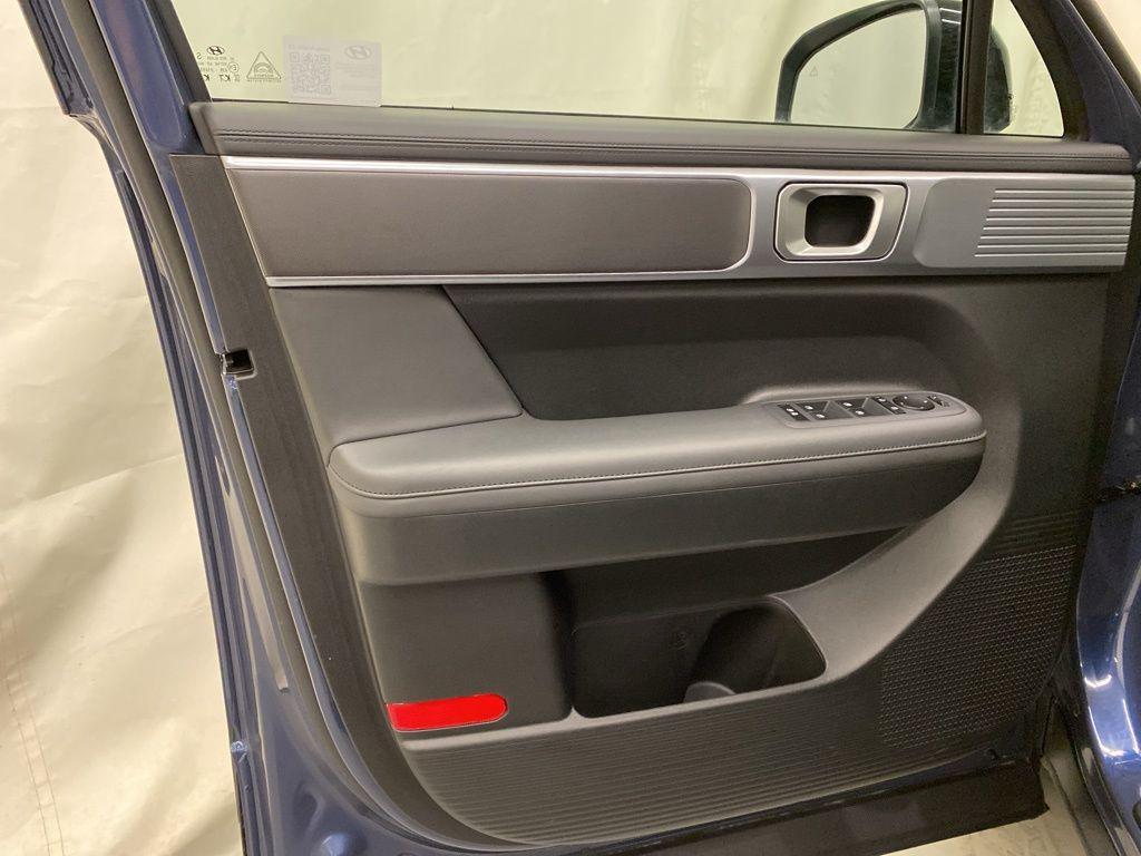 used 2025 Hyundai Santa Fe car, priced at $31,000