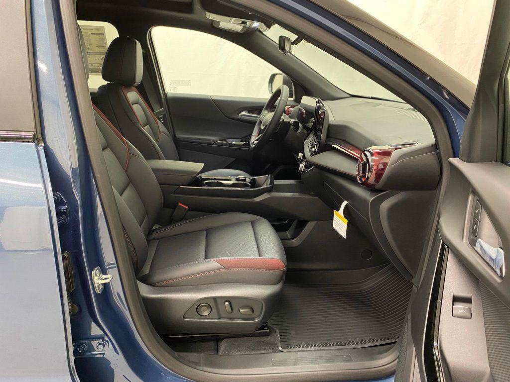 new 2026 Chevrolet Equinox car, priced at $41,930