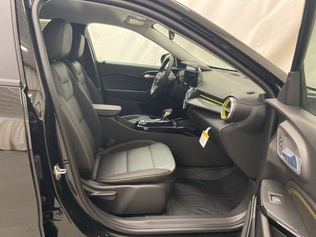 new 2026 Chevrolet Trax car, priced at $27,475