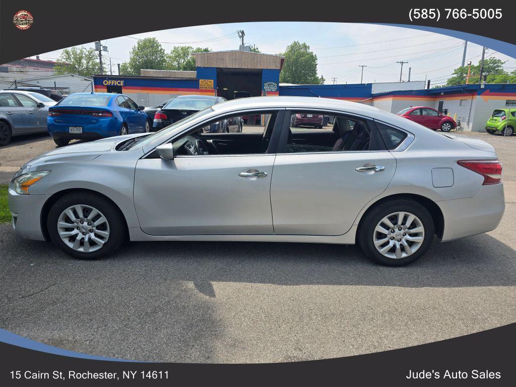 used 2013 Nissan Altima car, priced at $6,000