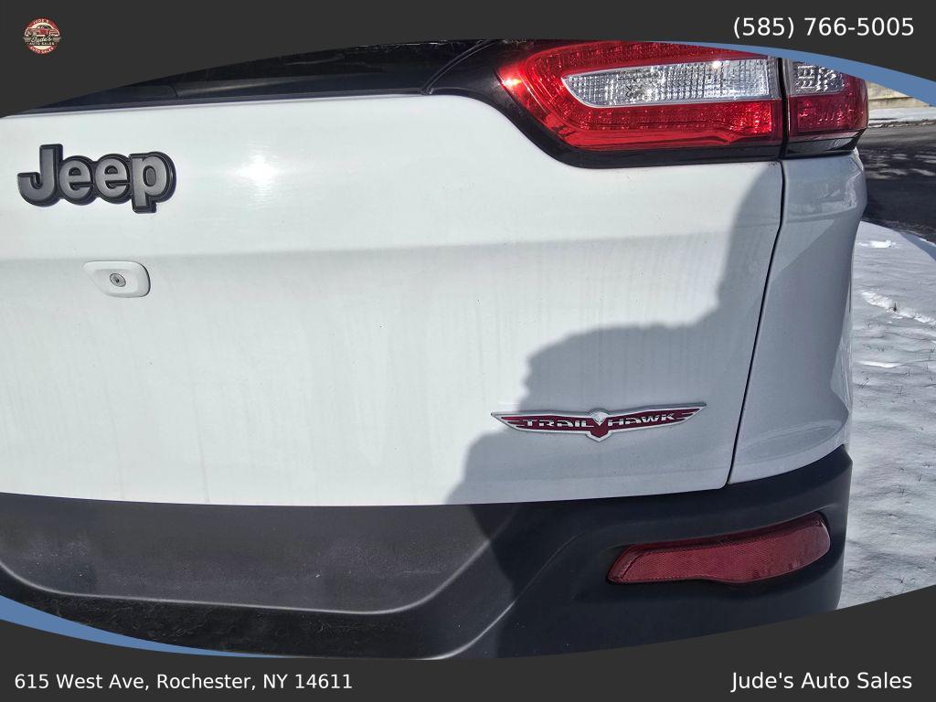 used 2015 Jeep Cherokee car, priced at $9,499