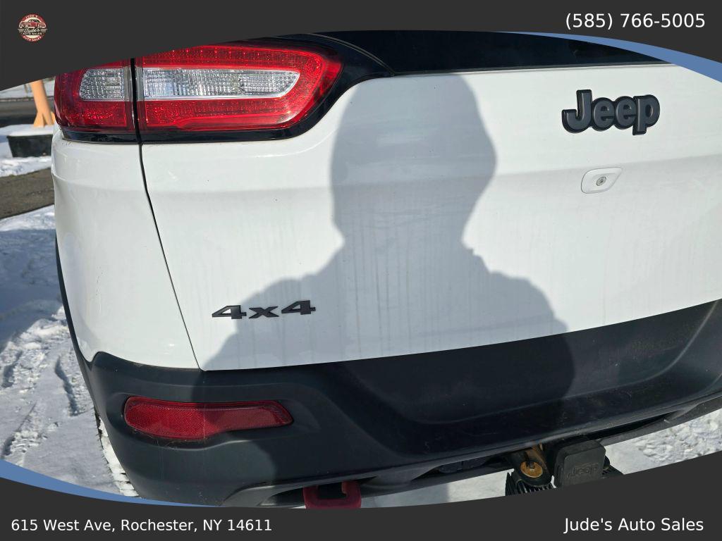 used 2015 Jeep Cherokee car, priced at $9,499