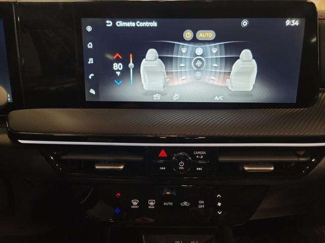 new 2025 Nissan Kicks car, priced at $25,899