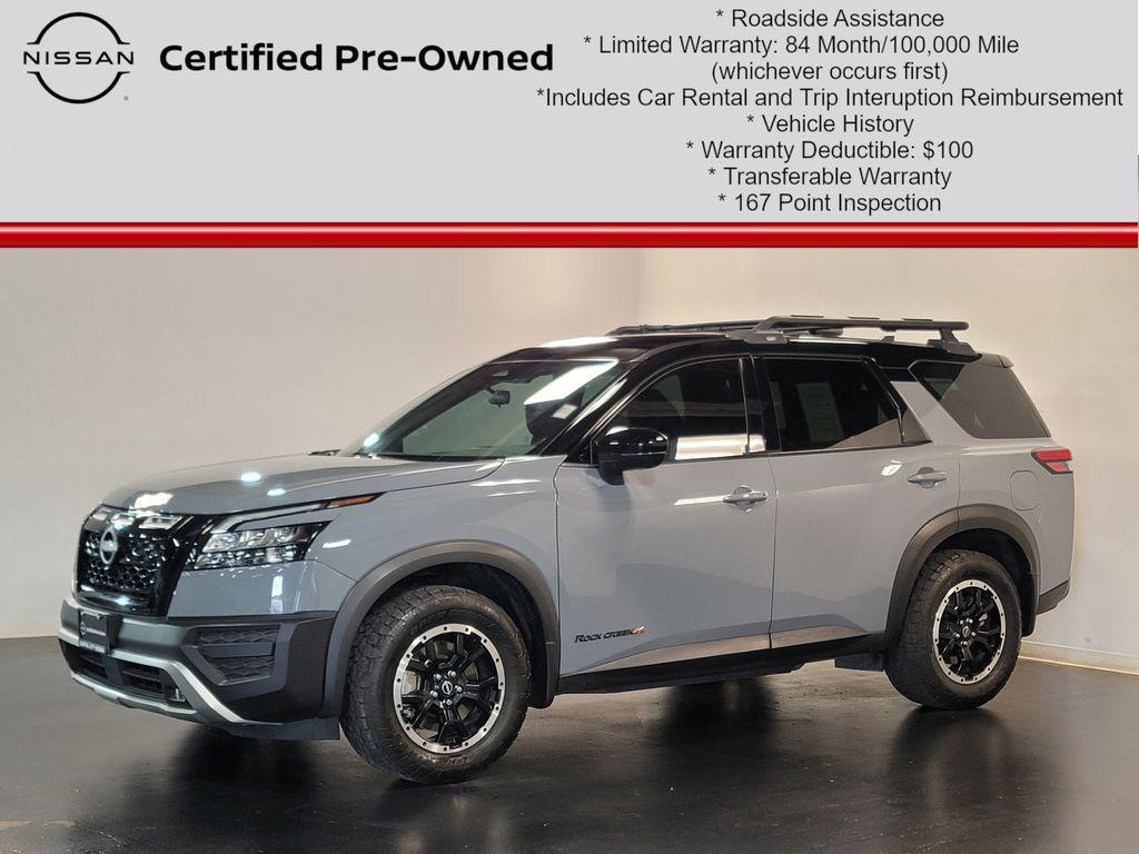 2024 Solid Gray/Super Black Nissan Pathfinder