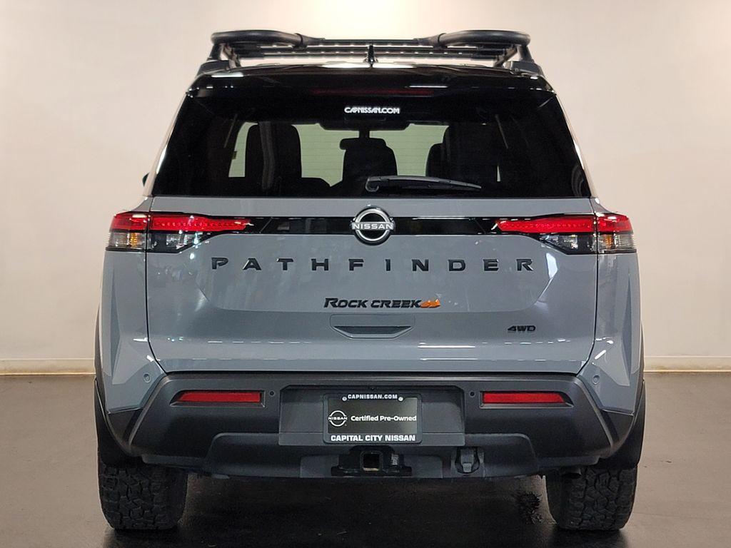 2024 Solid Gray/Super Black Nissan Pathfinder